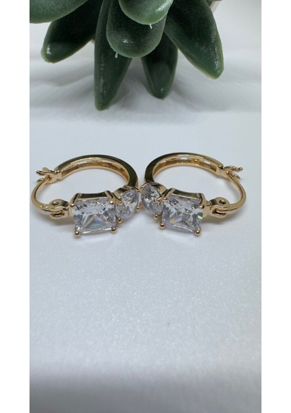 Xuping Çelik Gold Kaplama Taşlı Mini Küpe