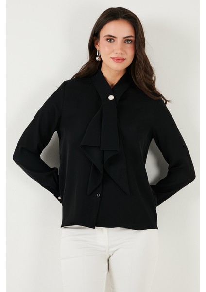 Standart Fit Taşlı Düğmeli Fularlı Yaka Uzun Kollu Gömlek Bayan Gömlek 611GO00333 fırsatları