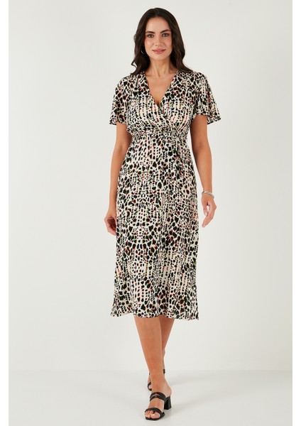 Standart Fit V Yaka Desenli Bağlama Detaylı Midi Boy Elbise Bayan Elbise 6788624 fırsatları