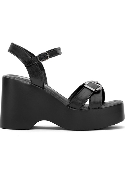 2311531Y Kadın Deri Dolgu Topuk Sandalet Siyah