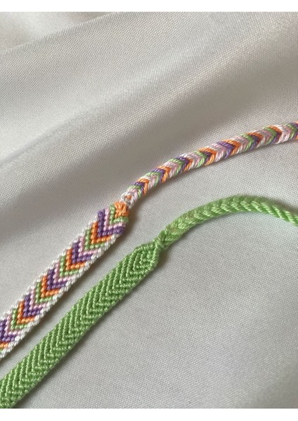 Yeşil Beyaz Çerçeveli Pastel Renkli Chevron Örgü Bileklik 2'li Set fiyatları