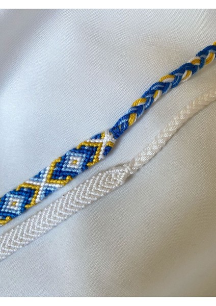 Mavi Etnik Desenli Mavi ve Beyaz Örgü Bileklik 2'li Set