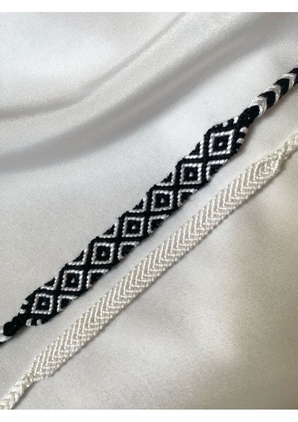 Siyah Siyah Beyaz Kare Desenli Örgü Bileklik 2'li Set