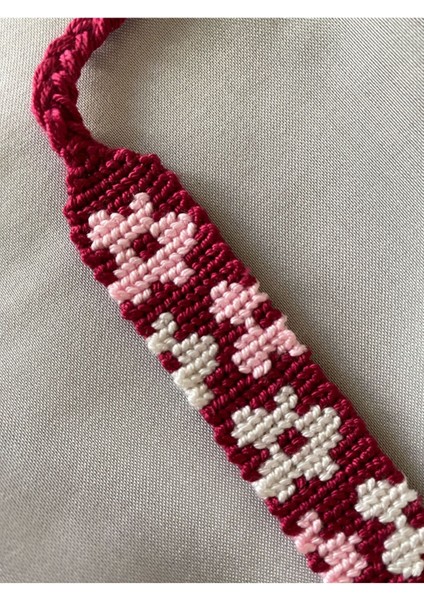 Pembe Çiçek Desenli Bileklik Örgü El Işi Bileklik