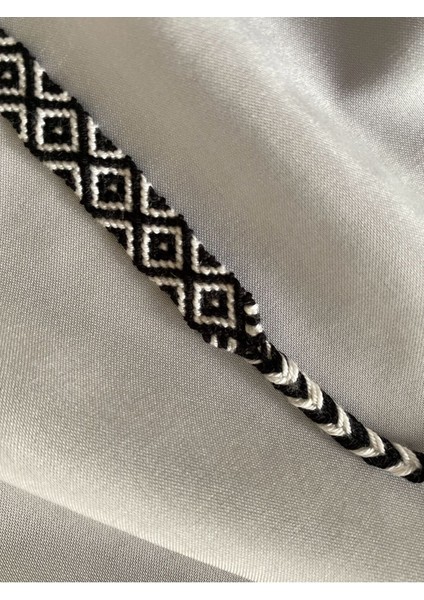 Beyaz Kare Desenli Bileklik Örgü El Işi Bileklik modelleri