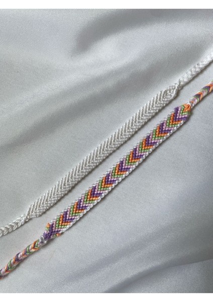 Beyaz Tek Renk Beyaz Çerçeveli Pastel Renkli Chevron Örgü Bileklik 2'li Set fiyatları