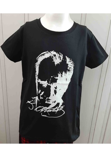 Atatürk ve Türk Bayrağı Baskılı Kız ve Erkek Çocuk T-Shirt 3'lü Paket modelleri