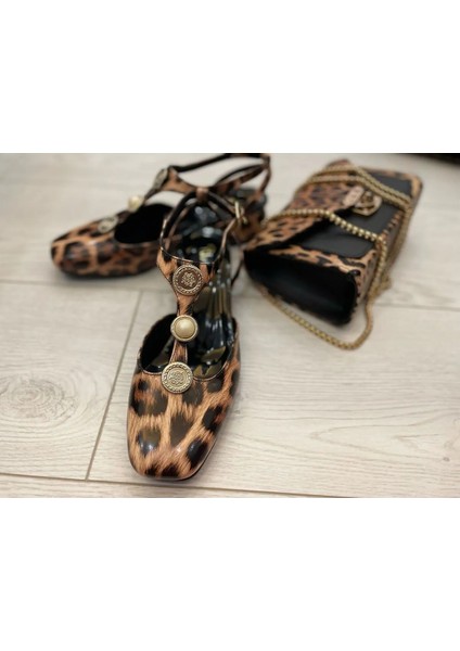 Kadın Rugan Çift Bantlı Şık Tokalı Detaylı Açık Klasik Topuklu Ayakkabı fiyatları