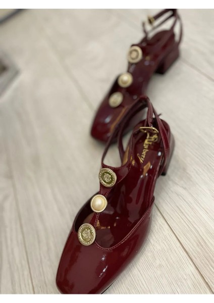 Lovbery Kadın Rugan Çift Bantlı Şık Tokalı Detaylı Açık Klasik Topuklu Ayakkabı