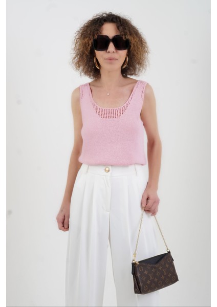 Pembe Delikli Triko Atlet