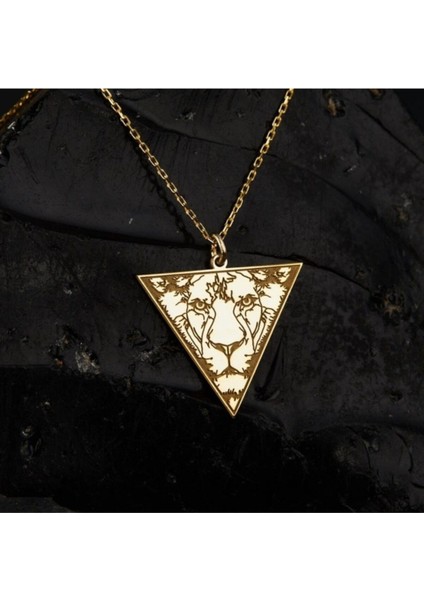 925 Ayar Gümüş Ucgen Plaka Aslan Tasarım Kolye fiyatları