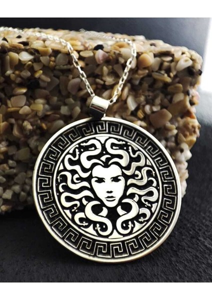 925K Kolye Medusa