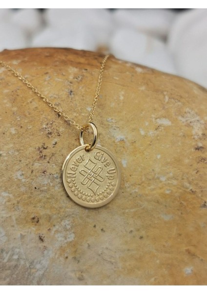 Has Altın Kaplama Never Give Up 925K Kolye fiyatları