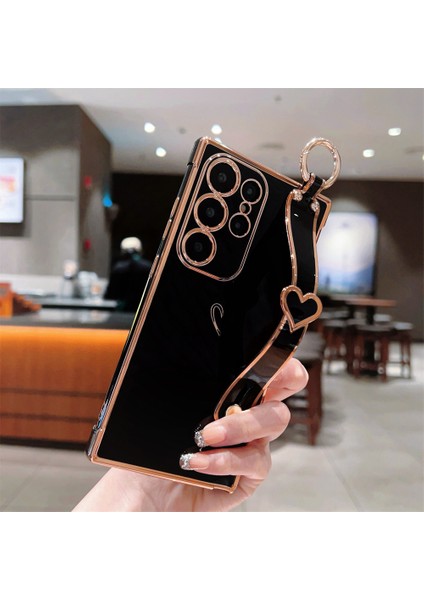Samsung Galaxy S24 Ultra Kılıf Elektroliz Kalp Desenli Tpu Telefon Arka Kapak Bileklik Kickstand-Siyah (Yurt Dışından)