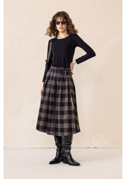 Kemer Detaylı Yırtmaçlı Kloş Ekose Etek Kahve 7057 fiyatları