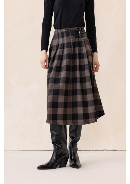 Kemer Detaylı Yırtmaçlı Kloş Ekose Etek Kahve 7057 indirimleri