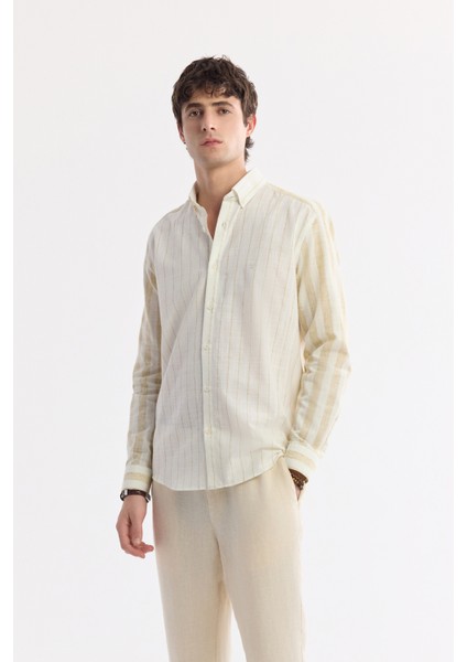 Erkek Bej Düğmeli Yaka Çizgili Keten Karışımlı Comfort Fit Gömlek A51Y2035