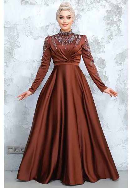 Boncuk Işlemeli Kahverengi Tesettür Saten Abiye Elbise 4433KH