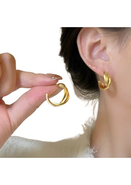 Şık ve Narin Saplama Küpeler (Yurt Dışından)