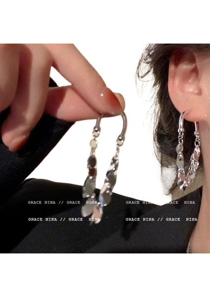 Şık ve Narin Saplama Küpeler (Yurt Dışından)