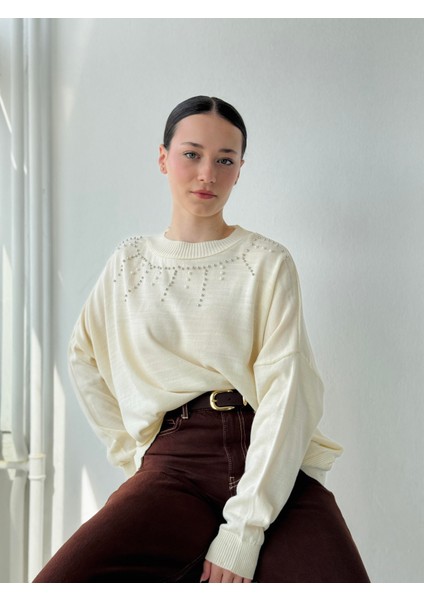 Tasarım Inci Detaylı Retro Triko Üst Kadın Ekru