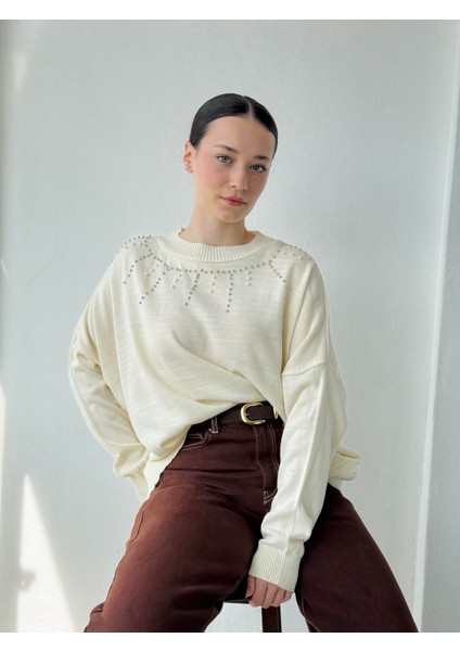 Tasarım Inci Detaylı Retro Triko Üst Kadın Ekru fırsatları
