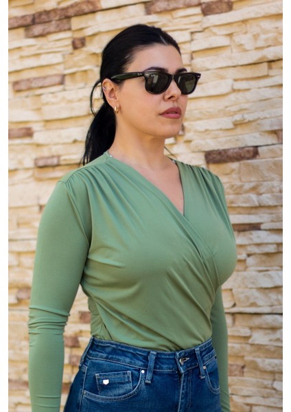 Kadın Yeşil Kruvaze Kapamalı Sandy Kumaş Bluz 25KBLZ4058 fırsatları