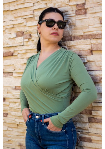 Kadın Yeşil Kruvaze Kapamalı Sandy Kumaş Bluz 25KBLZ4058 indirimleri