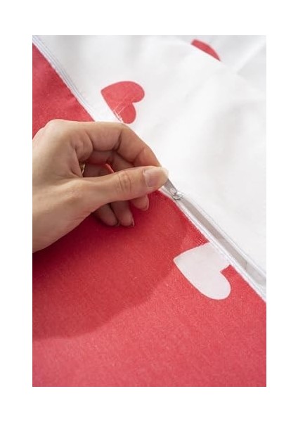 Kırmızı Zemin Kalpli Çift Kişilik Pamuklu Nevresim Takımı modelleri