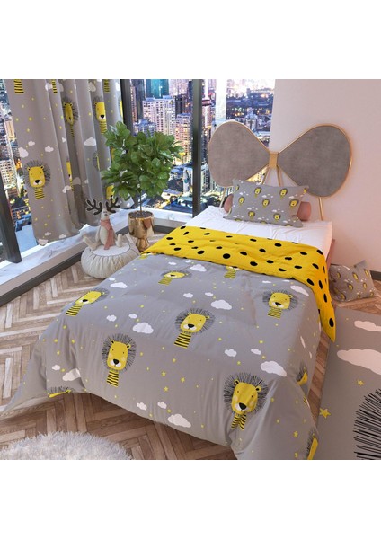 Bulutlu Aslan Kral Çift Taraflı Çocuk Nevresim Takımı Polycotton