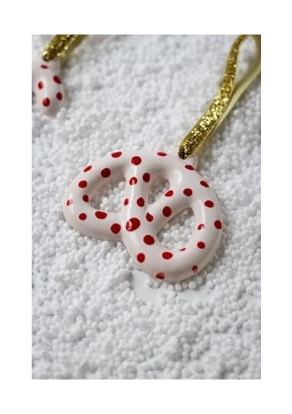 & Stone Yılbaşı Ağaç Süsü Benekli Seramik Pretzel Simit Çam Ağacı Süsü fiyatları