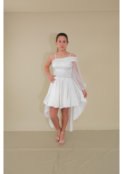 Kız Çocuk Abiye Krem Saten Kuyruklu Yaka Şerit Taşlı Tek Kol Çıkabilen Tül Abiye Elbise 10-15 Yaş