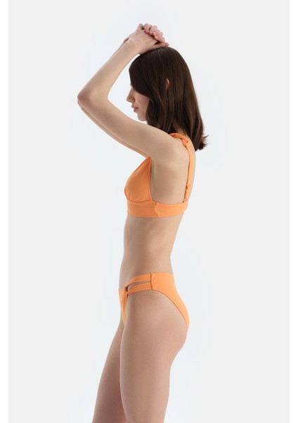 Turuncu Üçgen Küçük Bikini Üst modelleri