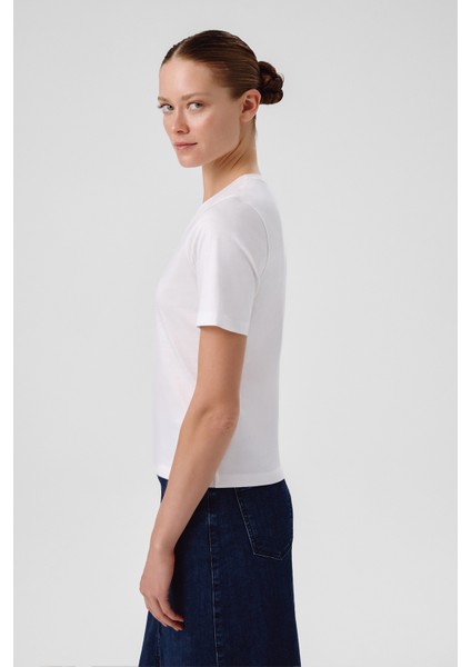 Ekru V Yaka Kısa Kollu Kadın Tişört modelleri