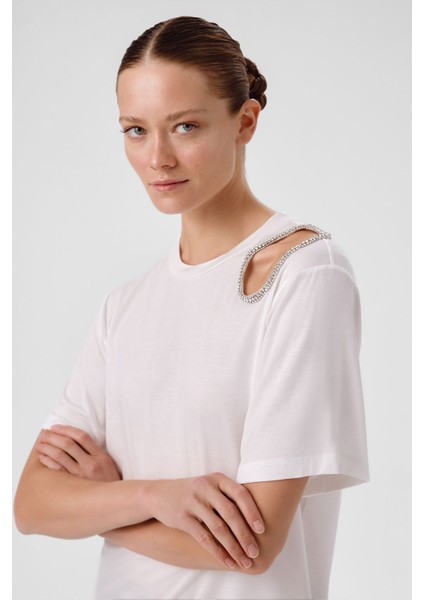 Ekru Omzu Taş Işlemeli Kadın Tişört modelleri