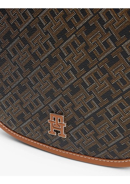 Kadın Çapraz Askılı Siyah Çanta fırsatları