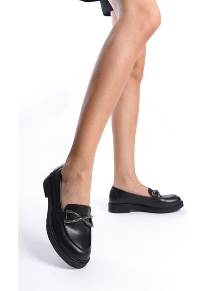 Siyah Cilt Önden Çapraz Parlak Taş Detaylı Günlük Makosen Loafer Kadın Ayakkabı fırsatları