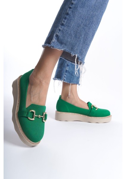 Yeşil Önden Metal Detaylı Parlak Şeritli Yüksek Taban Günlük Loafer Makosen Kadın Ayakkabı