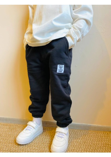 Jogger Siyah Pantolon fiyatları
