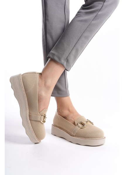 Krem Önden Metal Detaylı Parlak Şeritli Yüksek Taban Günlük Loafer Makosen Kadın Ayakkabı fırsatları