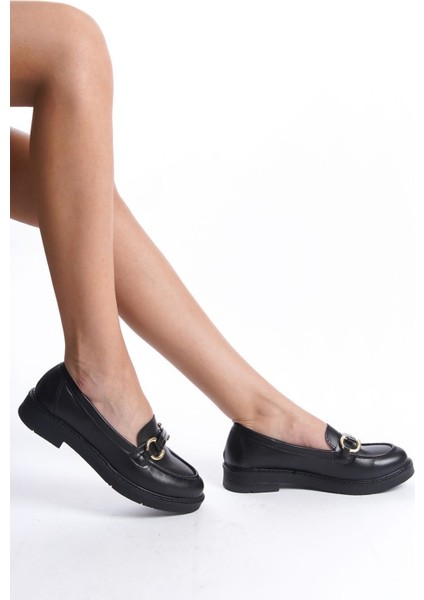Siyah Cilt Önden Toka Detaylı Günlük Makosen Loafer Kadın Ayakkabı fırsatları