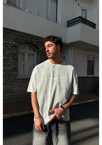 1989 Baskılı Acid Wash Gri Oversize Tişört modelleri