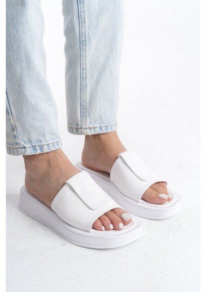 Yüksek Yandan Tokalı Çapraz Şeritli Cilt Yazlık Kadın Dolgu Taban Terlik Sandalet Ayakkabı