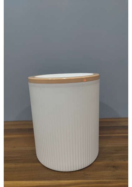 Büyük Çöp Kovası 7 Litre – Ofis, Mutfak ve Banyo Için Şık ve Kullanışlı Kova
