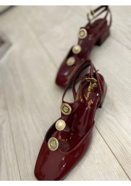 Kadın Rugan Çift Bantlı Şık Tokalı Detaylı Açık Klasik Topuklu Ayakkabı modelleri