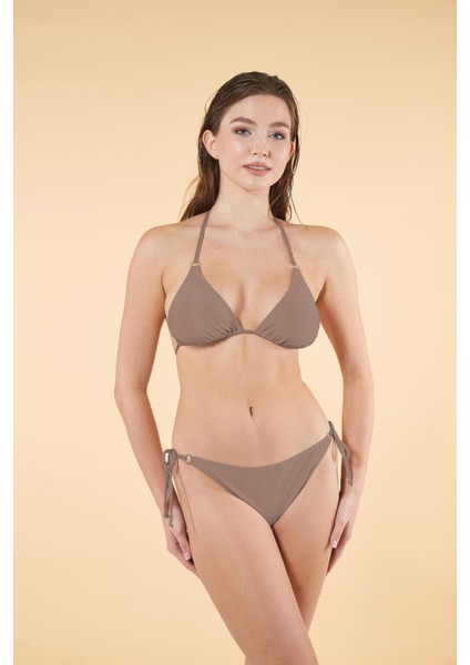 Aksesuarlı Üçgen Bikini Takımı - Bej