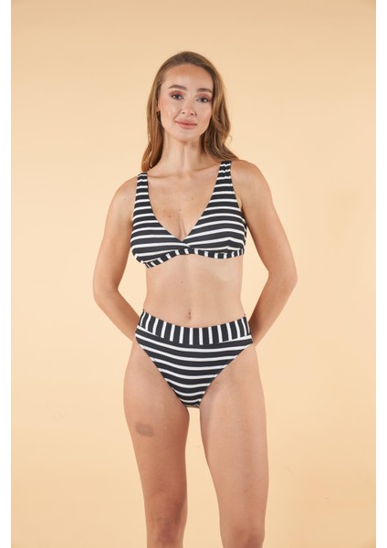 Kemerli Kruvaze Çizgi Desenli Bikini Takımı - Siyah Bayaz fırsatları