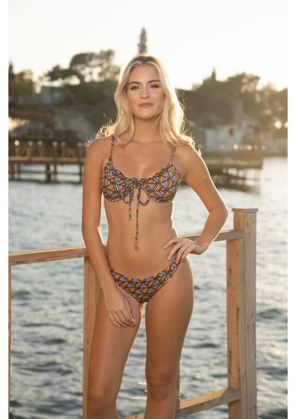 Desenli Büzgülü Balenli Bikini Takımı - Renkli