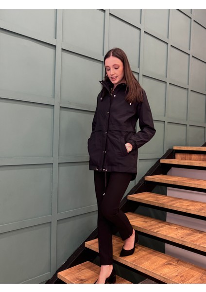 Kadın Fermuarlı Kapşonlu ,çıt Çıt Detaylı Kapama Rüzgarlık-Yağmurluk modelleri