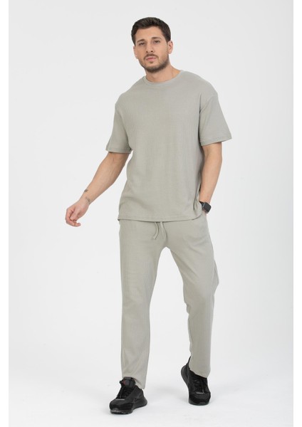 Erkek Pamuklu Takım - Rahat Jogger ve T-Shirt, Günlük Şıklık Için Ideal